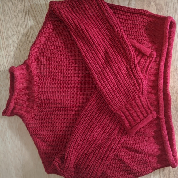 Red knitted turtleneck crop top sweater - Picture 1 of 2